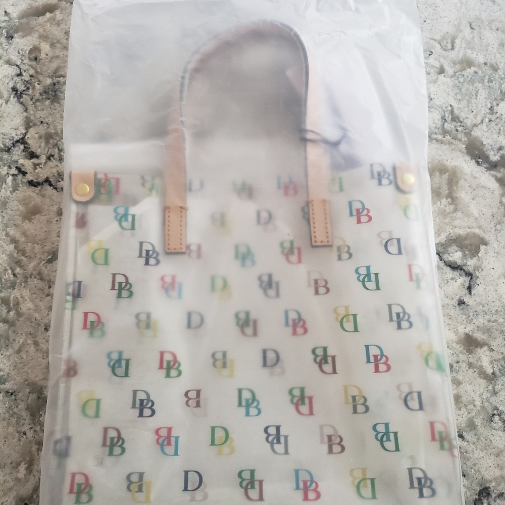 Dooney Lunch tote IT collection. BNWT